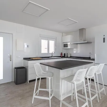 Luxury Apartment *